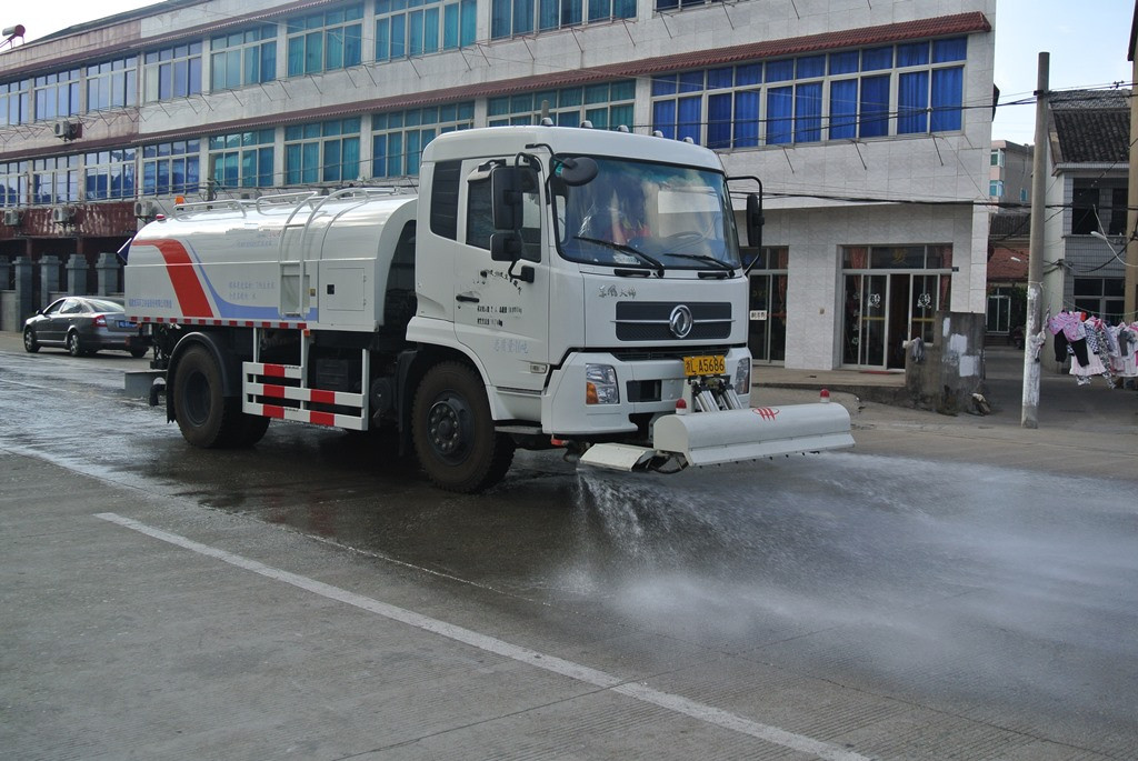  东风天锦高压清洗车